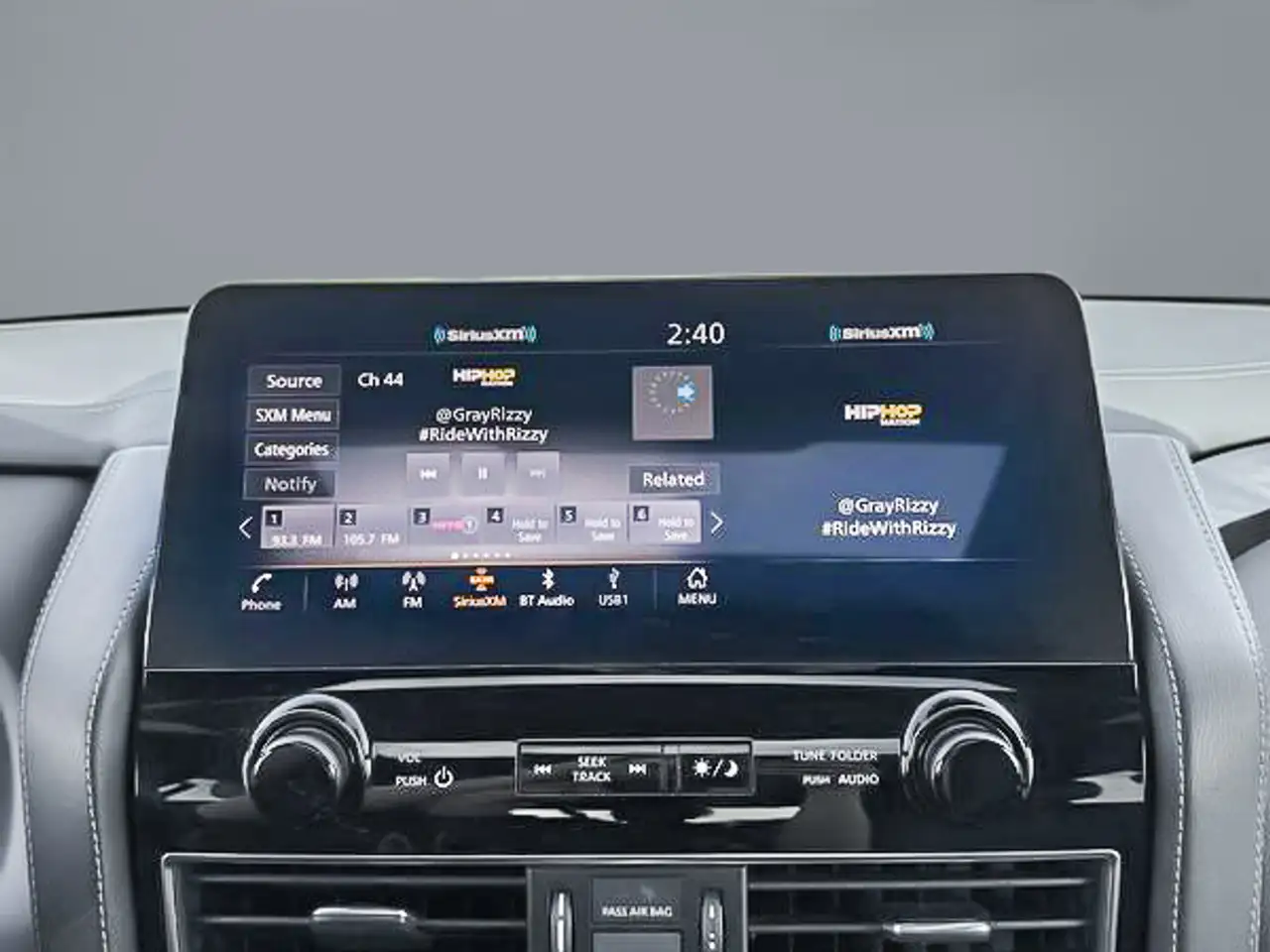 Infiniti QX80 - Image 21