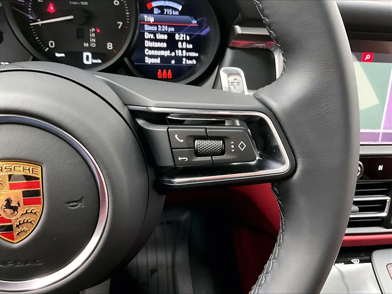 Porsche Macan - Image 21