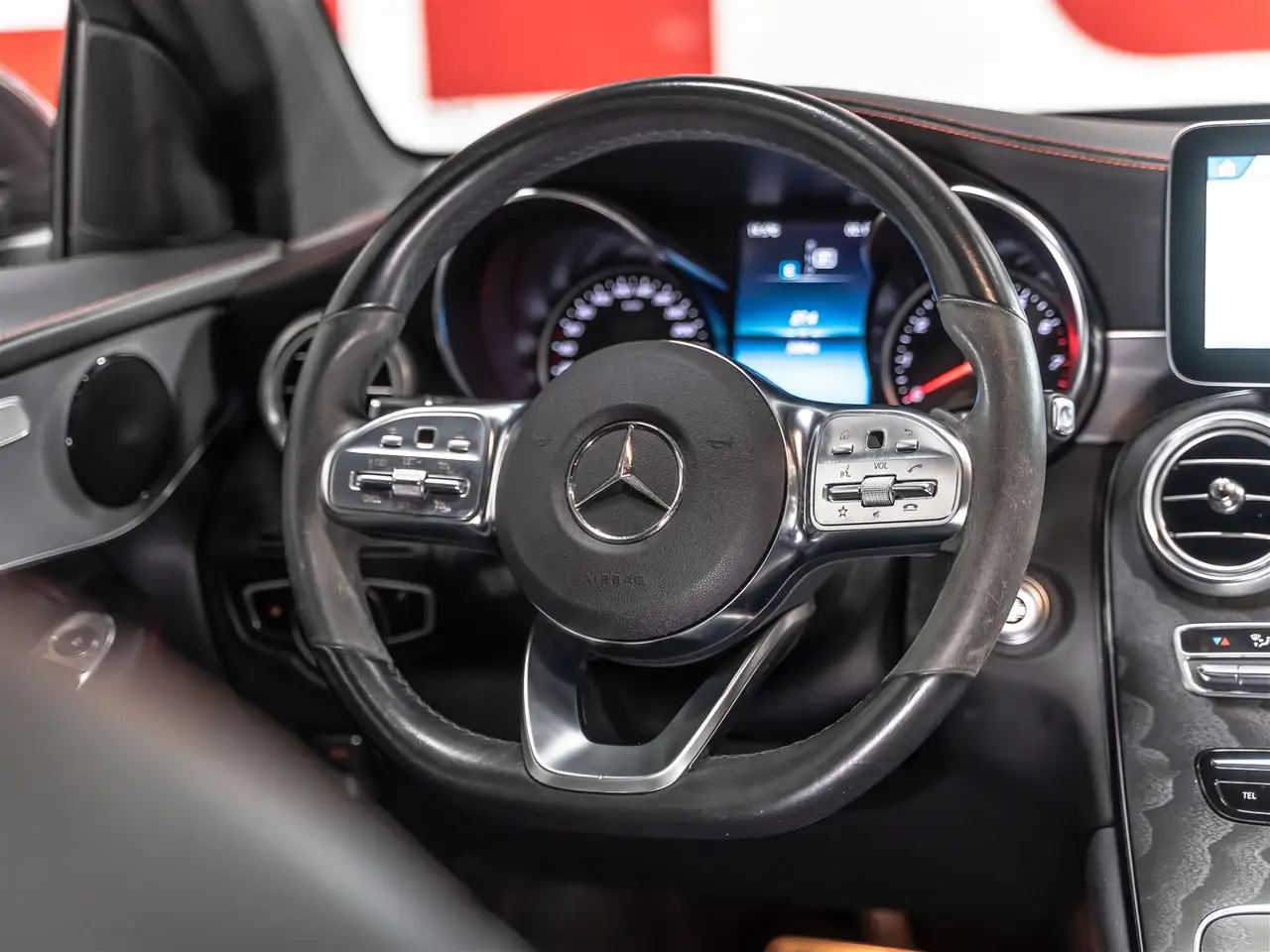 Mercedes-Benz GLC - Image 7