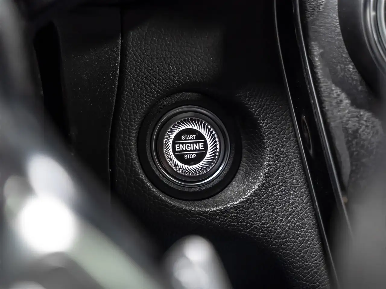 Mercedes-Benz GLC - Image 18