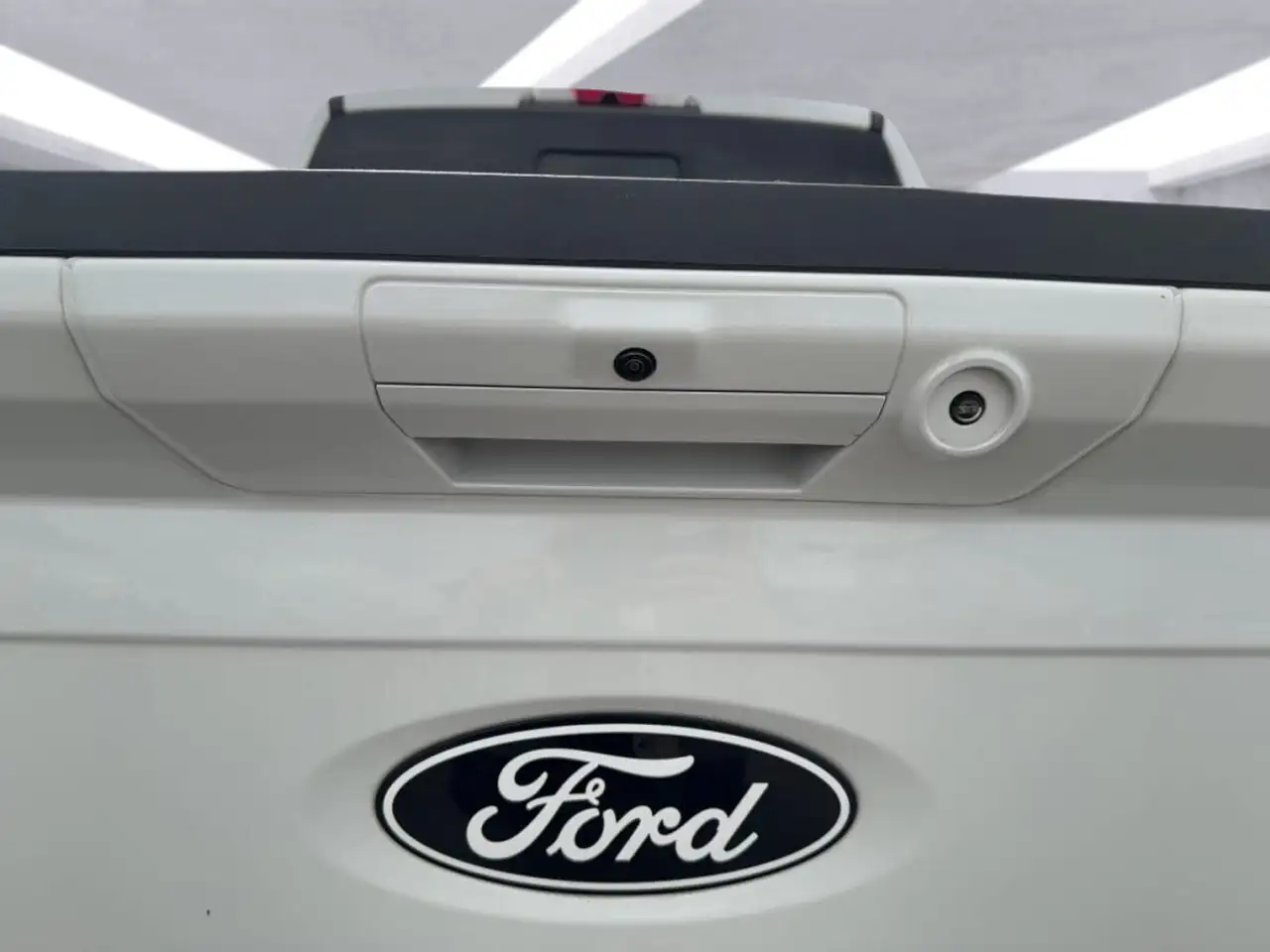 Ford F-150 - Image 24