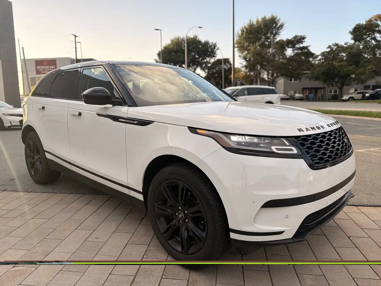 Land Rover Range Rover Velar - Image 11