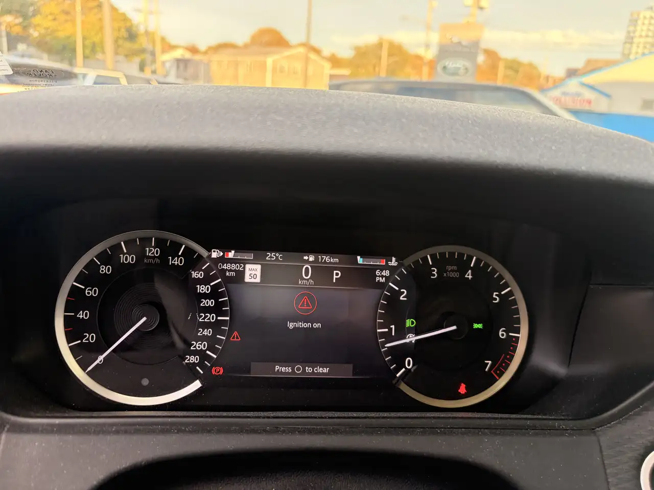Land Rover Range Rover Velar - Image 26