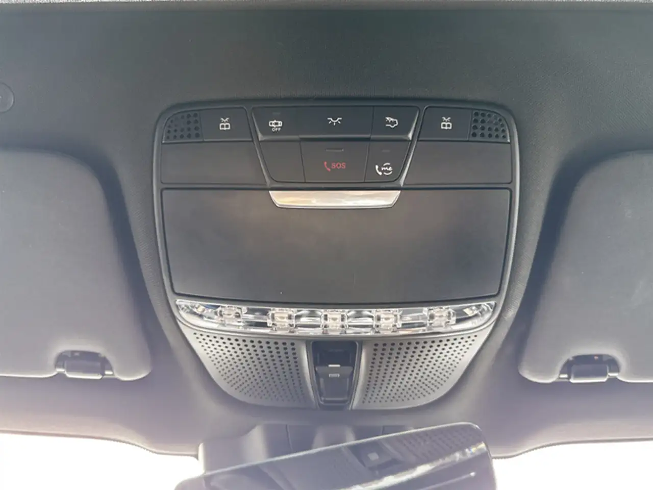 Mercedes-Benz GLC - Image 35