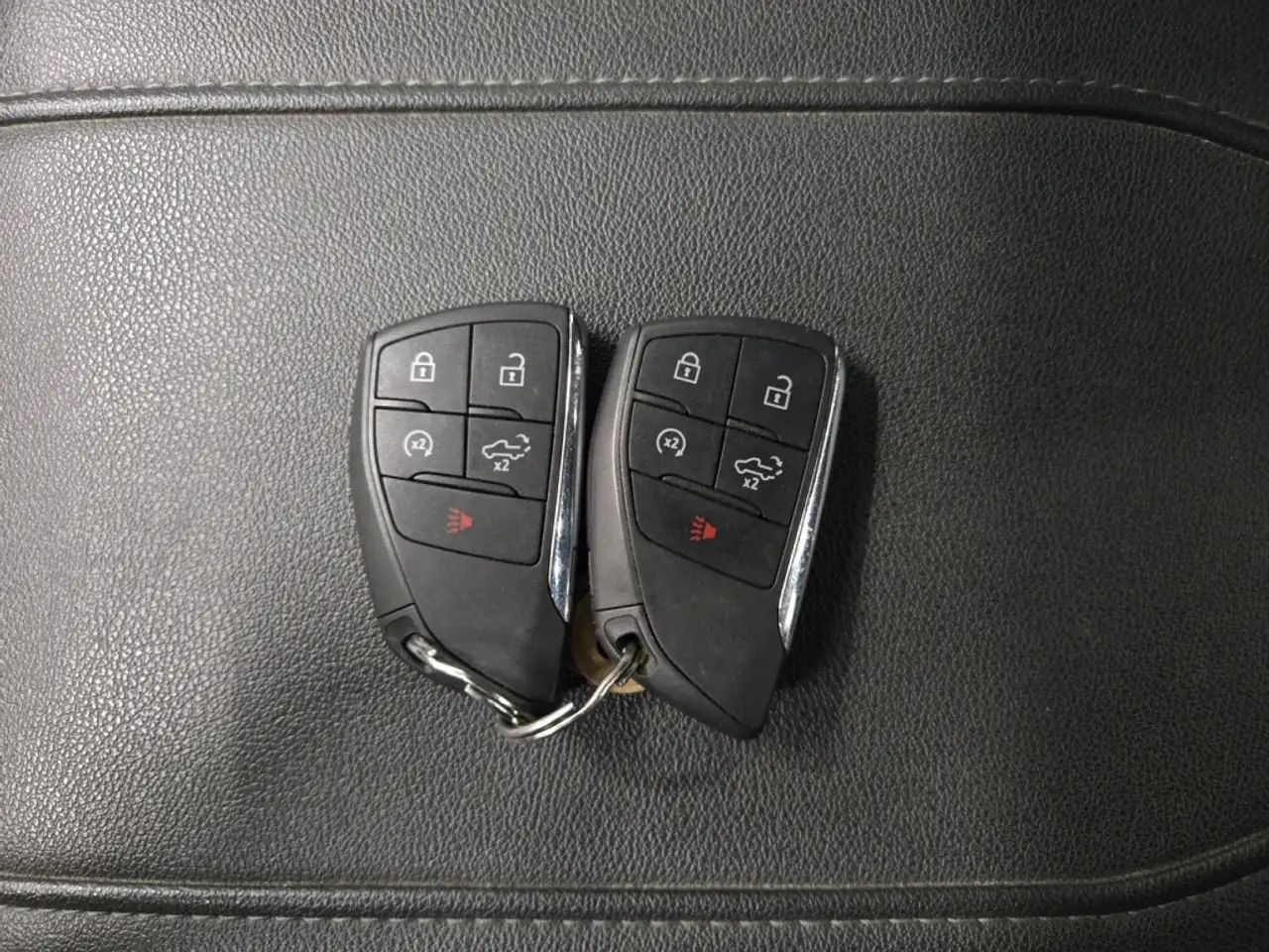 Chevrolet Silverado 1500 - Image 32