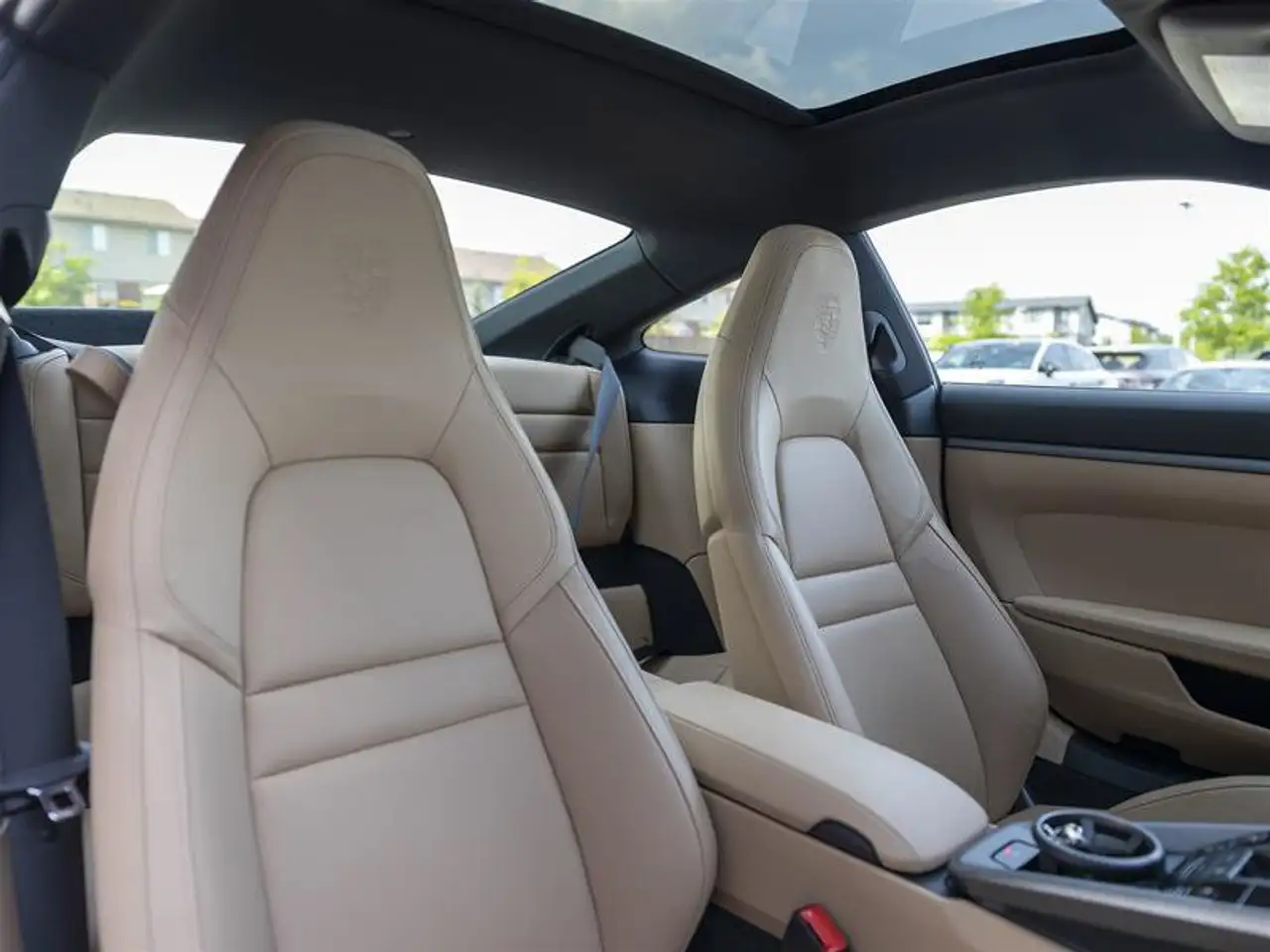 Porsche 911 - Image 24