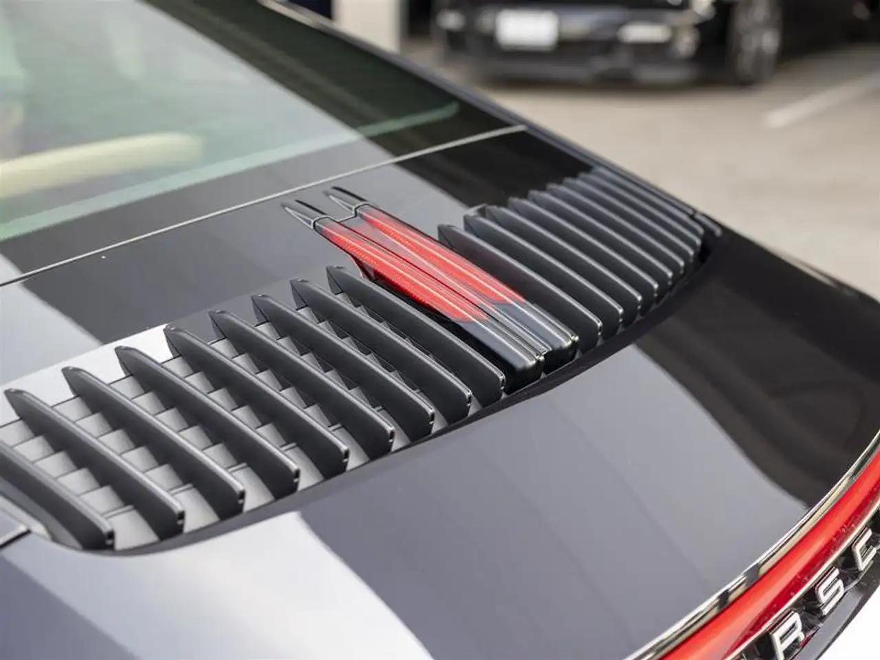 Porsche 911 - Image 13