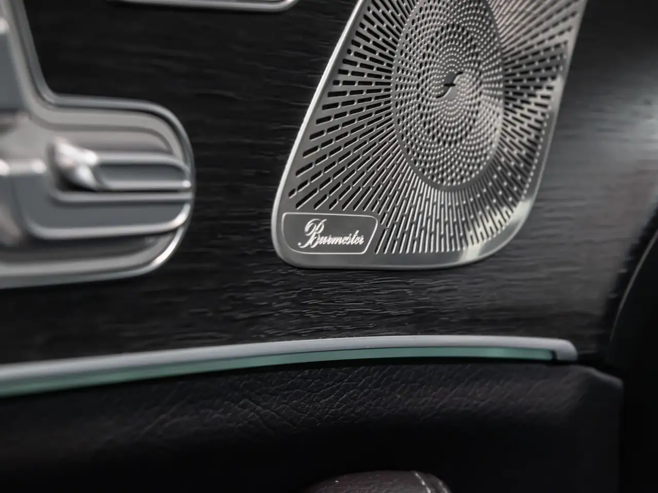 Mercedes-Benz GLE - Image 16