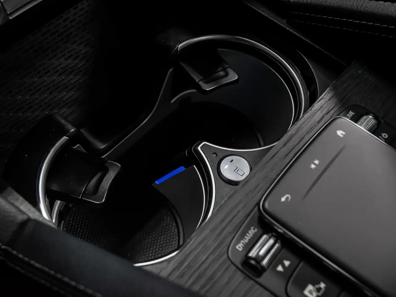 Mercedes-Benz GLE - Image 25