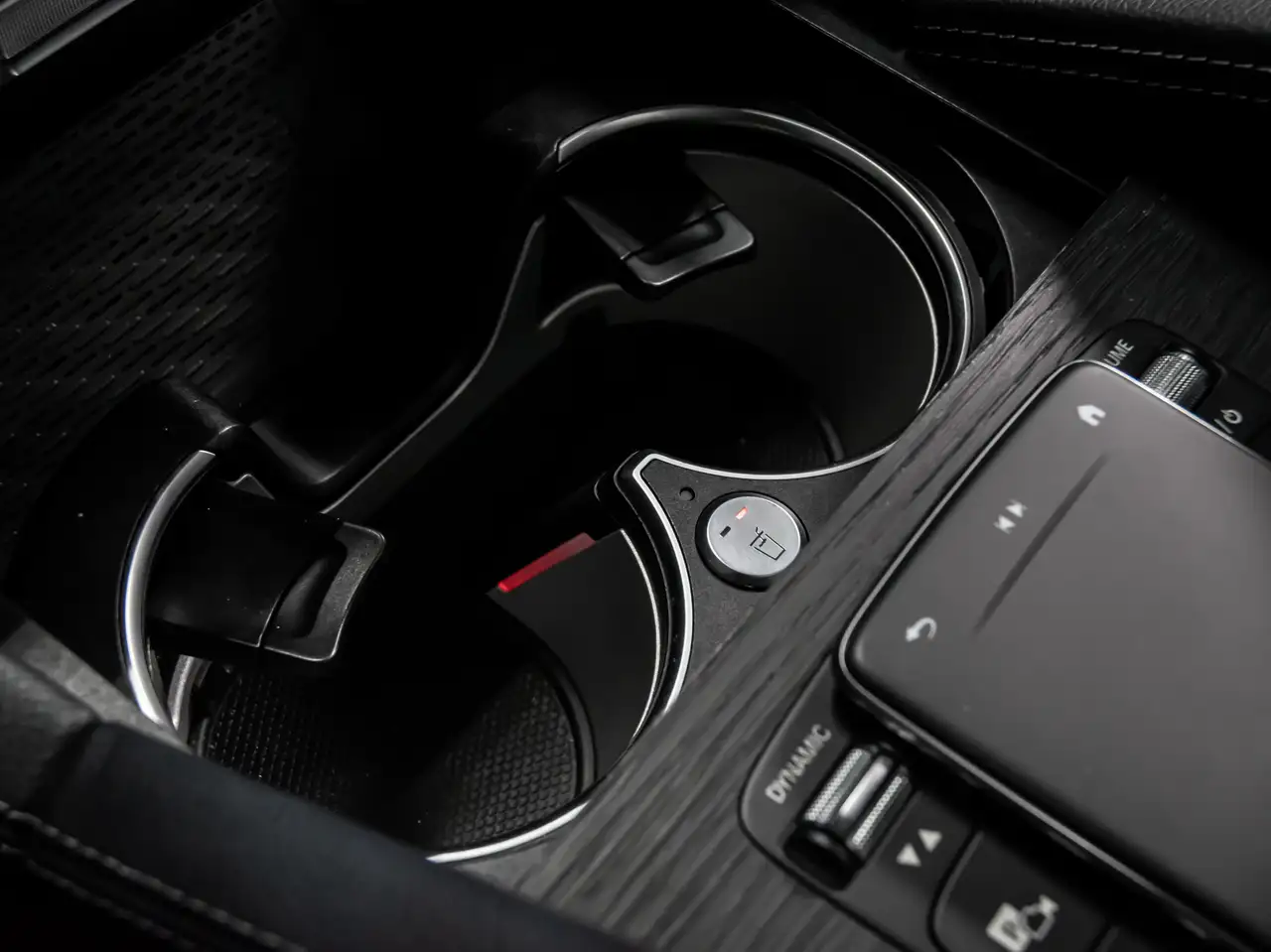 Mercedes-Benz GLE - Image 26