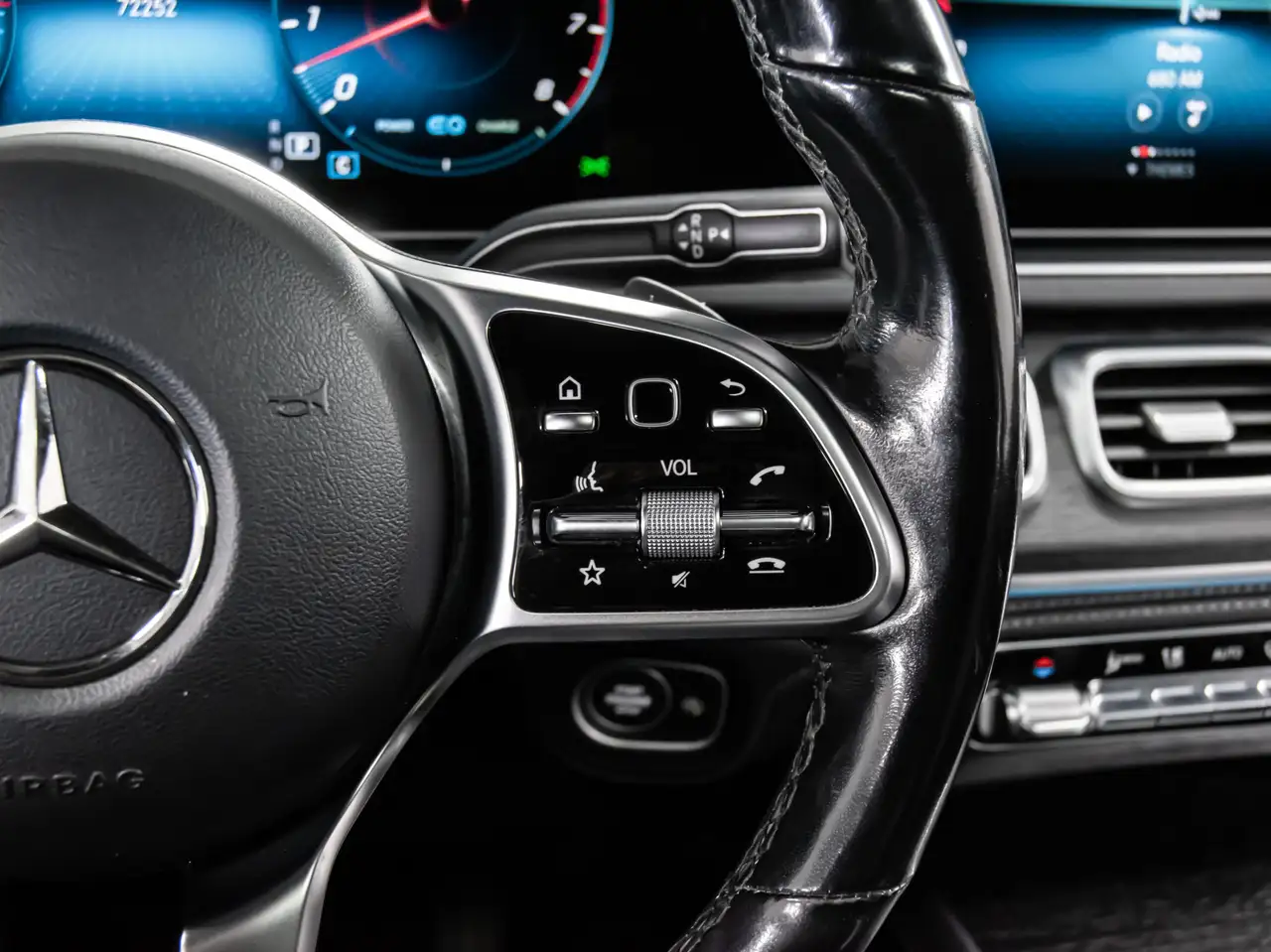 Mercedes-Benz GLE - Image 20