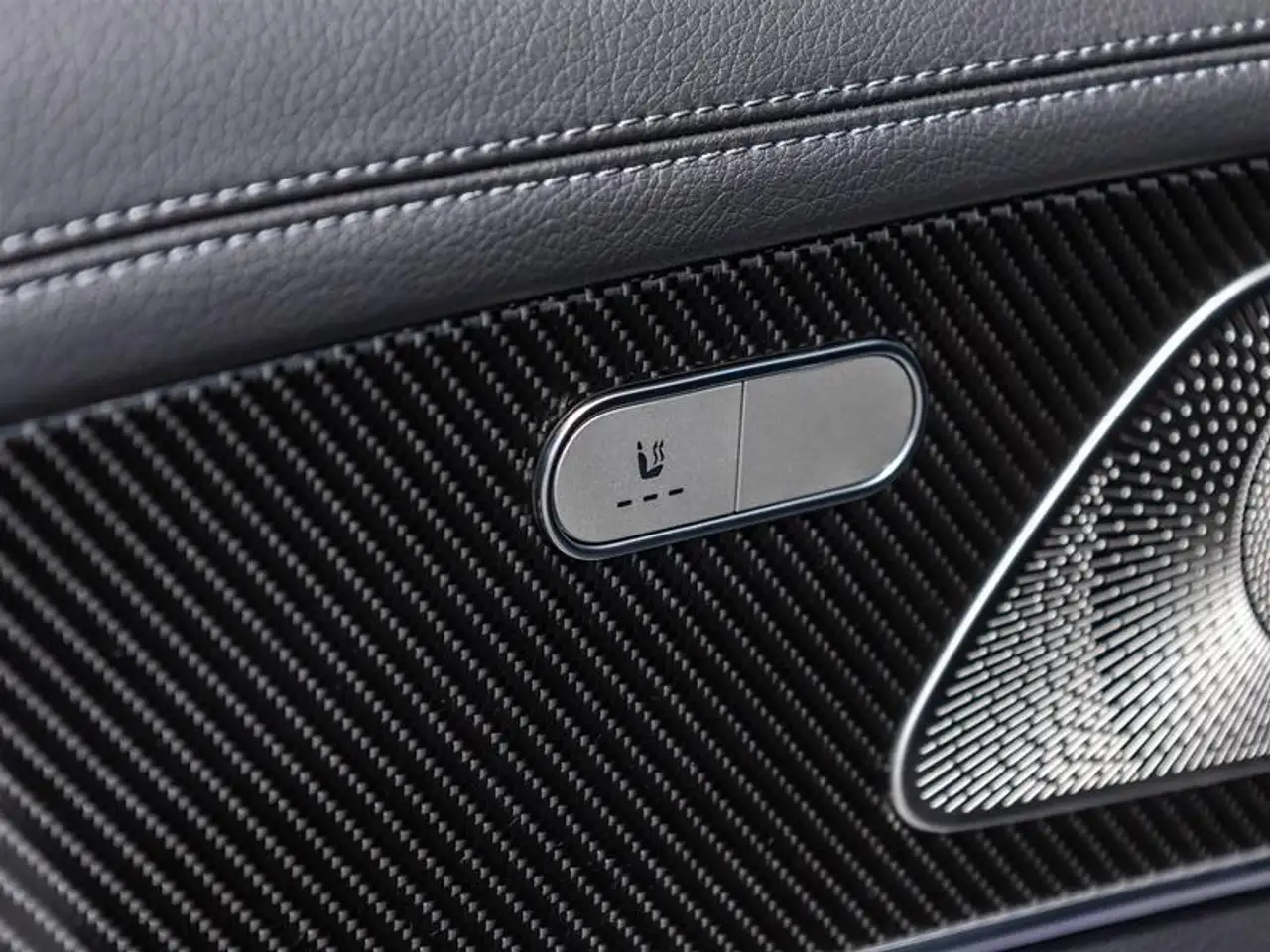 Mercedes-Benz GLE - Image 25