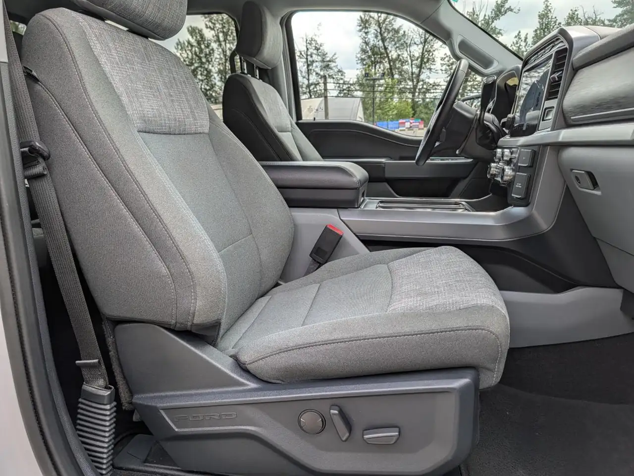 Ford F-150 - Image 18