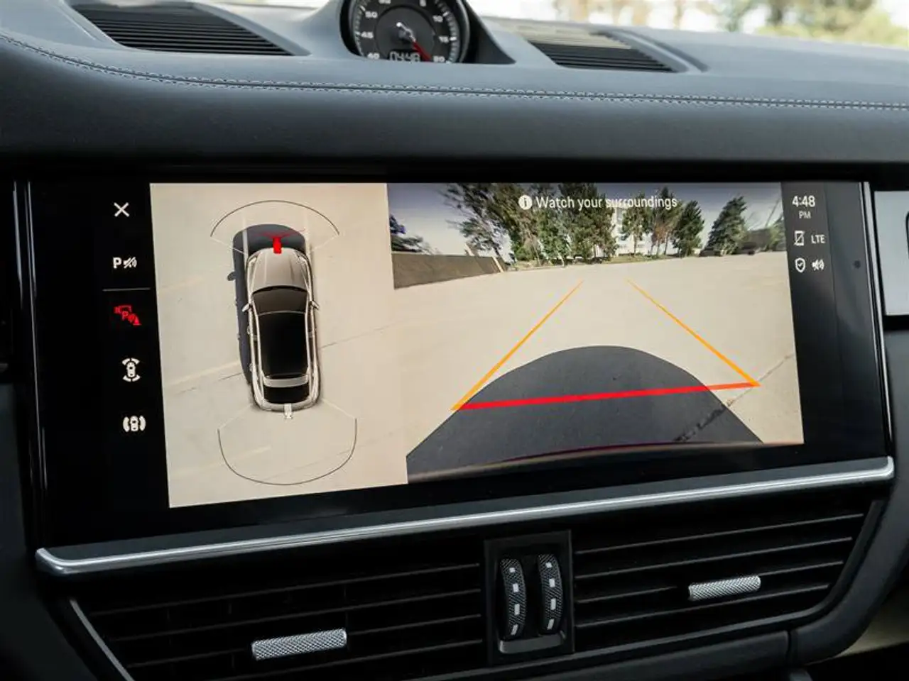 Porsche Cayenne - Image 35