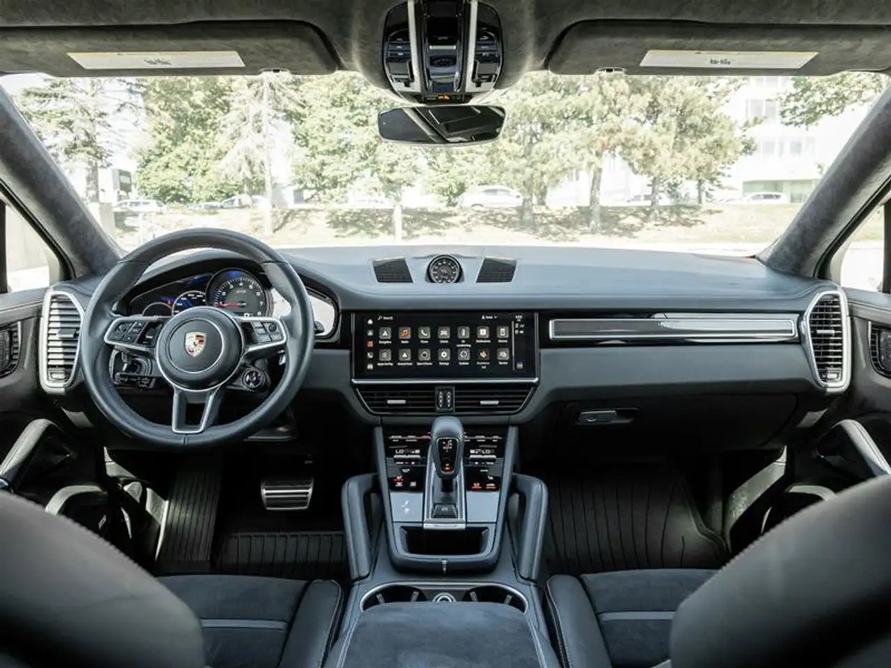 Porsche Cayenne - Image 46
