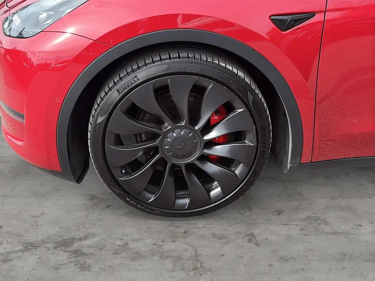 Tesla Model Y - Image 6