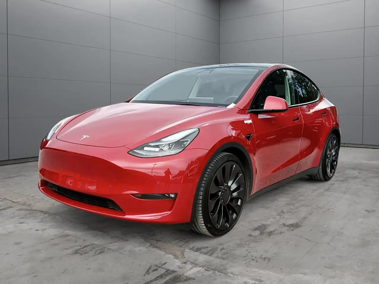 Tesla Model Y - Image 1