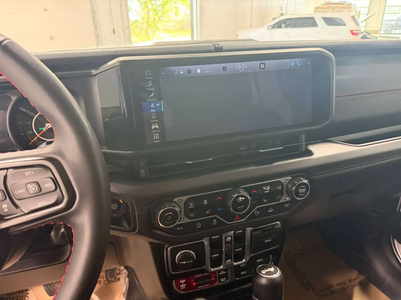 Jeep Wrangler - Image 16