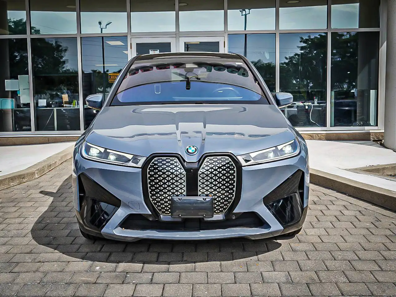 BMW iX - Image 4