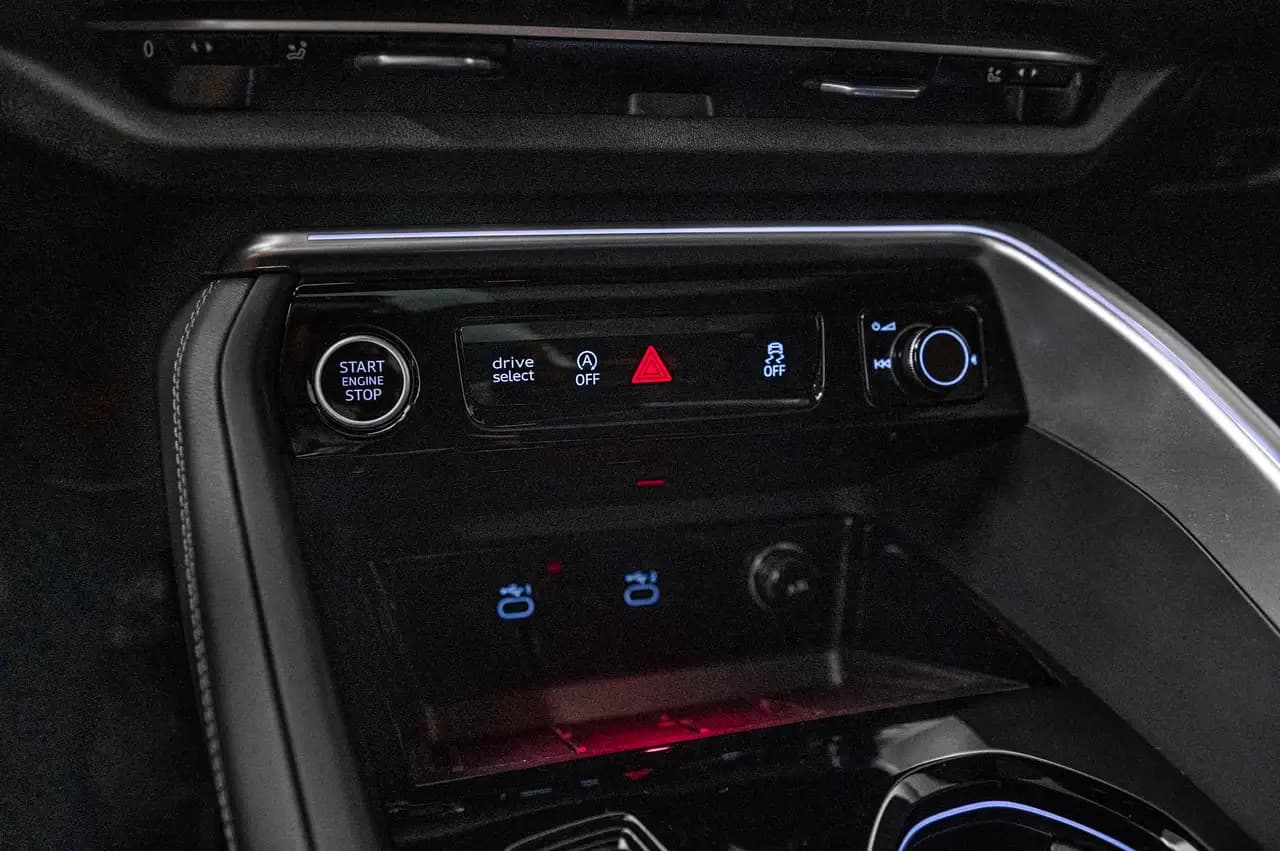 Audi Q5 - Image 24