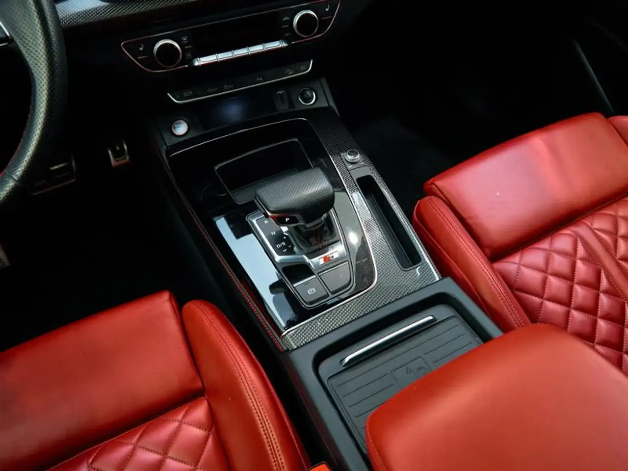 Audi SQ5 - Image 29