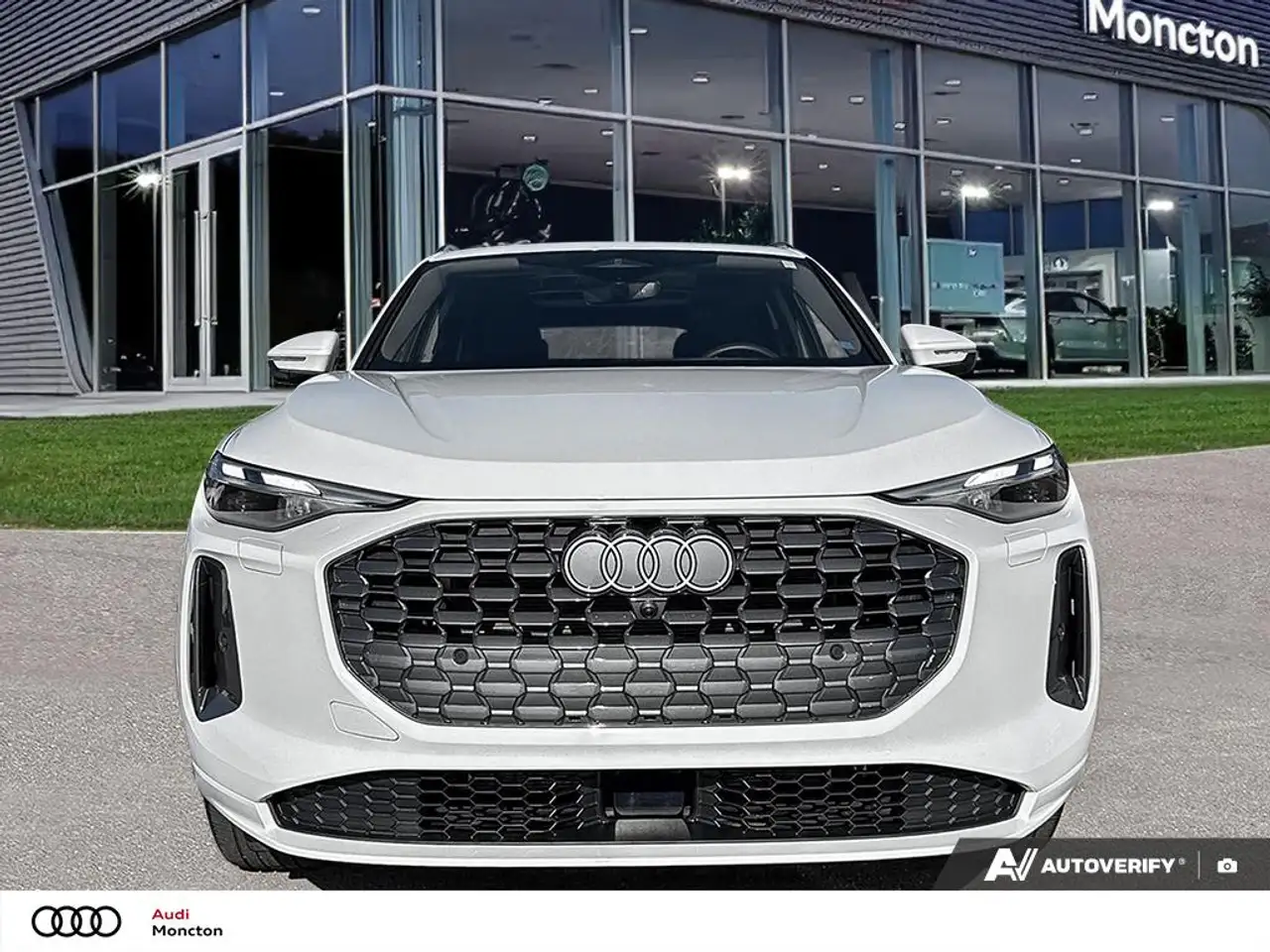 Audi Q5 - Image 2