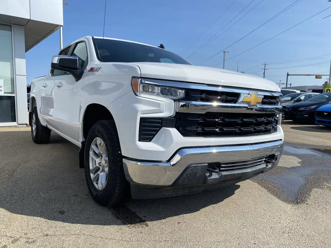 Chevrolet Silverado 1500 - Image 6