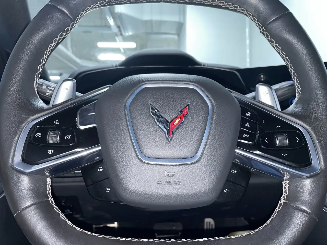 Chevrolet Corvette - Image 22