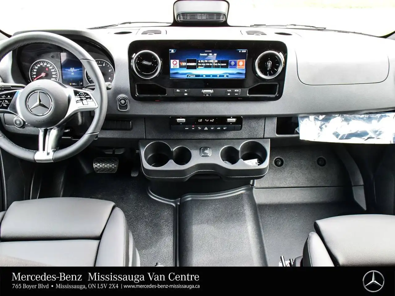 Mercedes-Benz Sprinter - Image 21