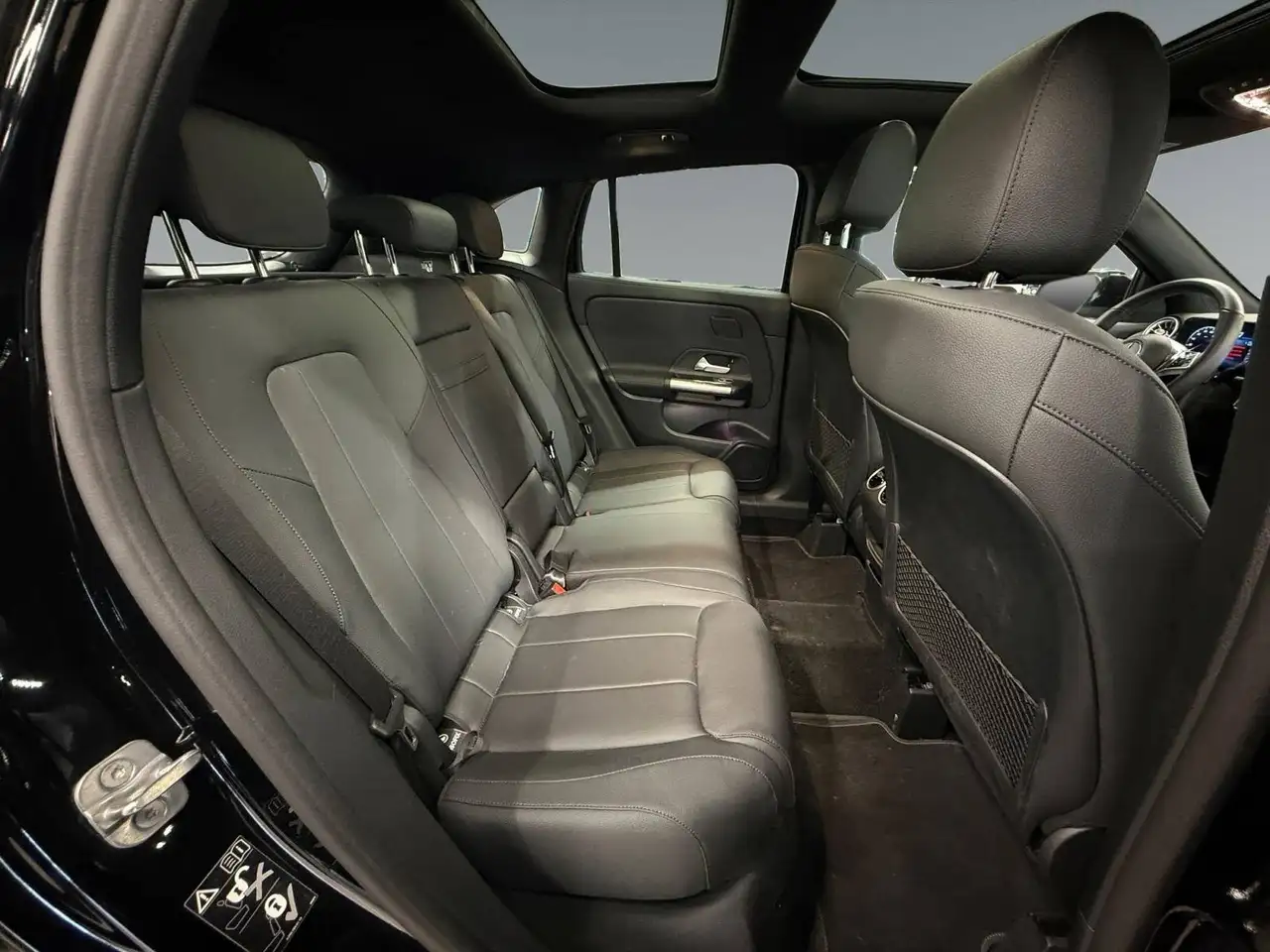 Mercedes-Benz GLA - Image 17