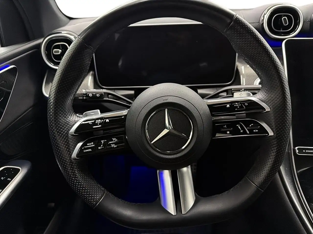 Mercedes-Benz GLC - Image 10
