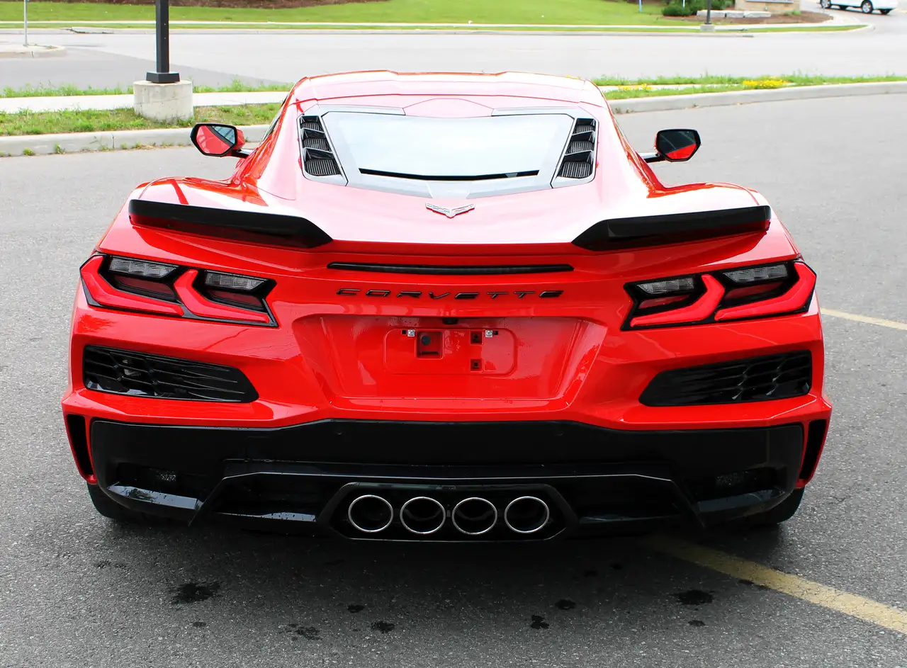 Chevrolet Corvette - Image 9