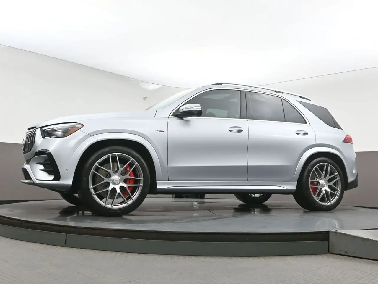 Mercedes-Benz GLE - Image 45