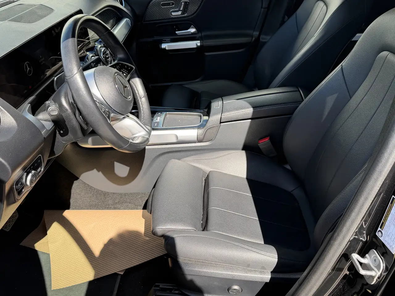 Mercedes-Benz GLB - Image 10