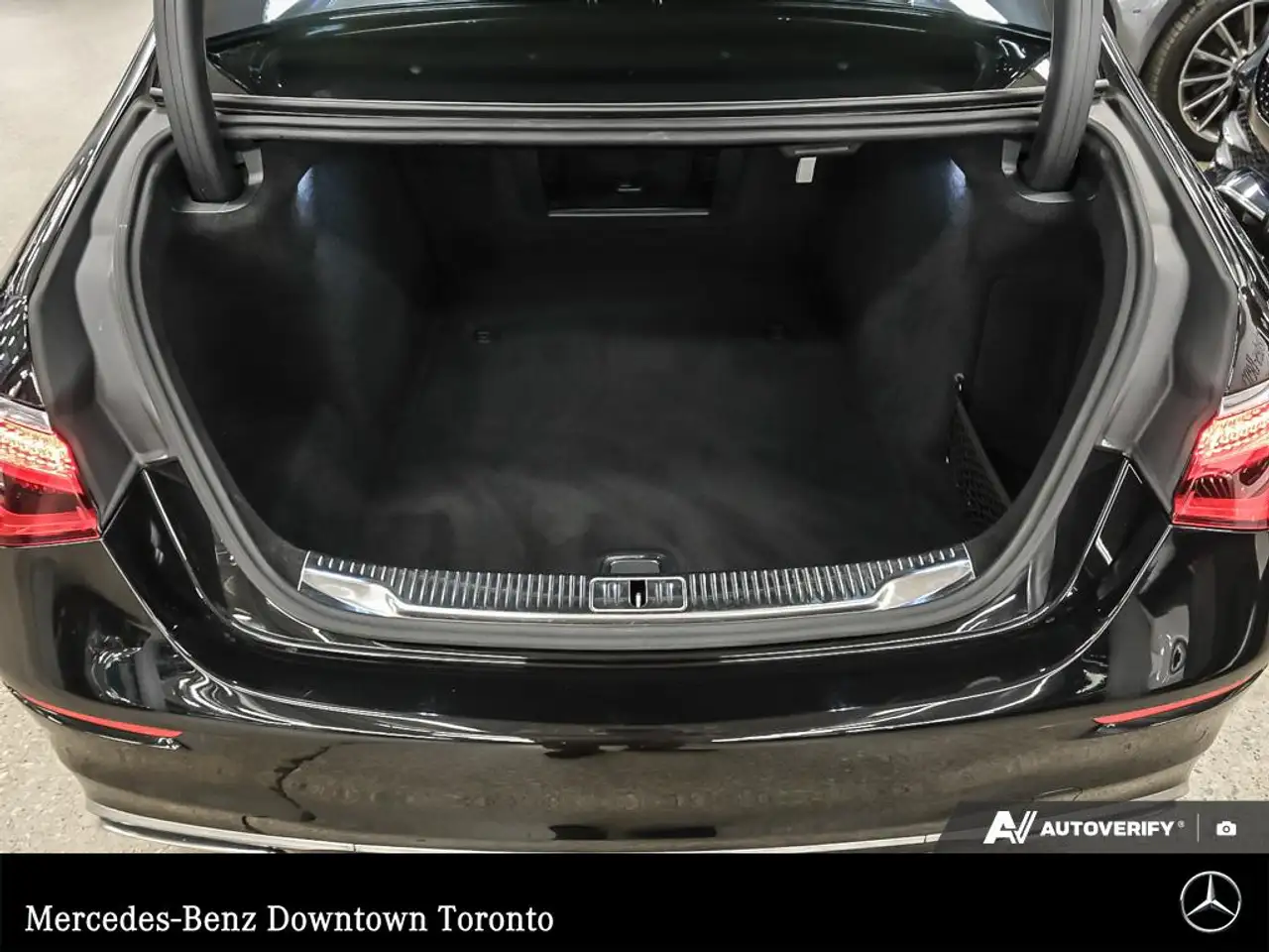 Mercedes-Benz S-Class - Image 26