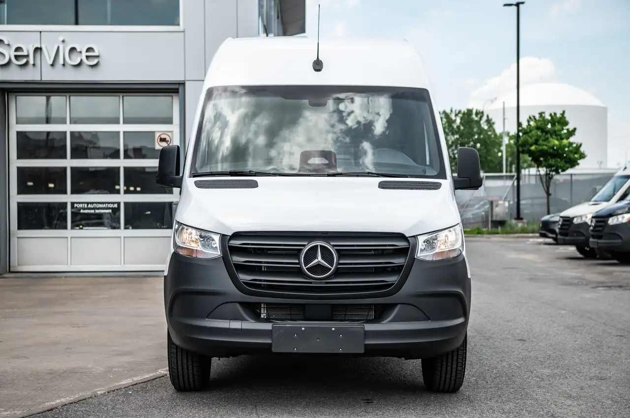 Mercedes-Benz Sprinter - Image 2
