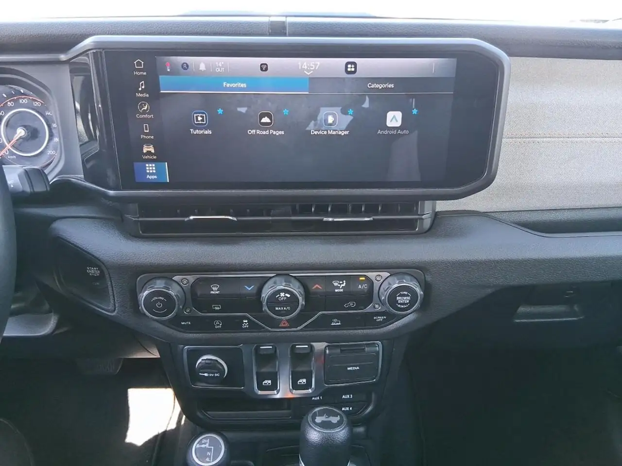 Jeep Wrangler - Image 15