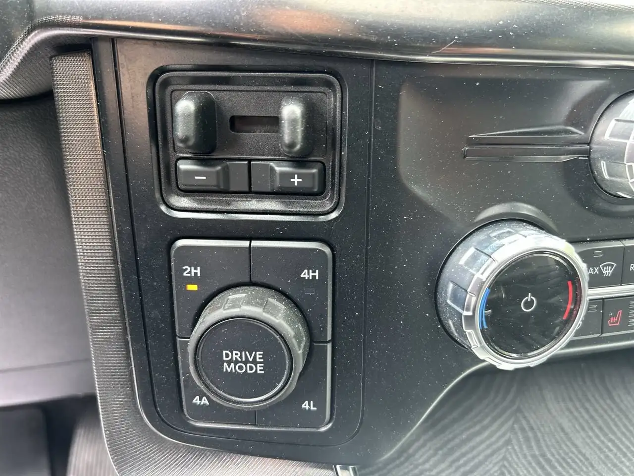 Ford F-150 - Image 35