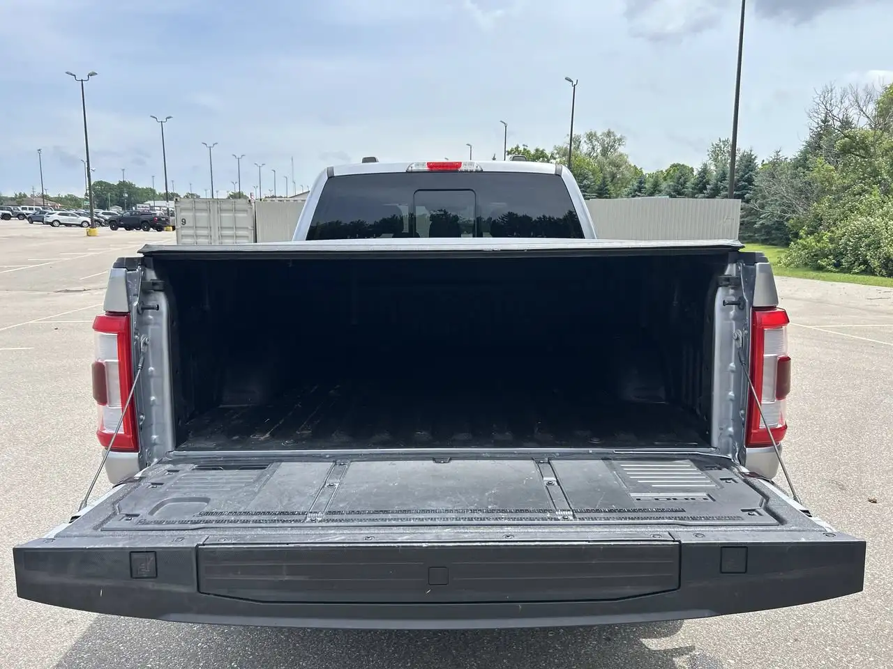 Ford F-150 - Image 19