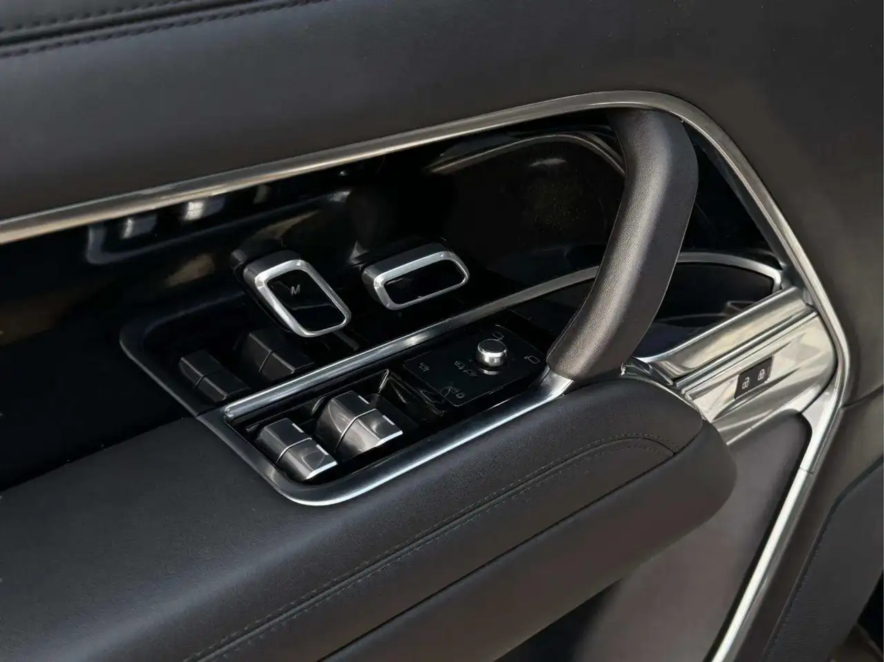 Land Rover Range Rover - Image 14