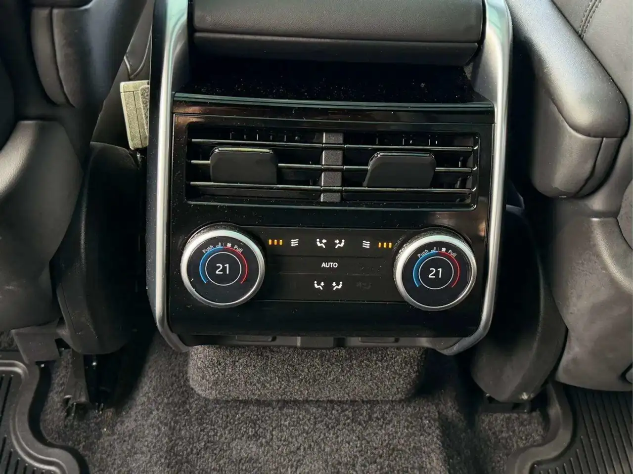 Land Rover Range Rover - Image 16