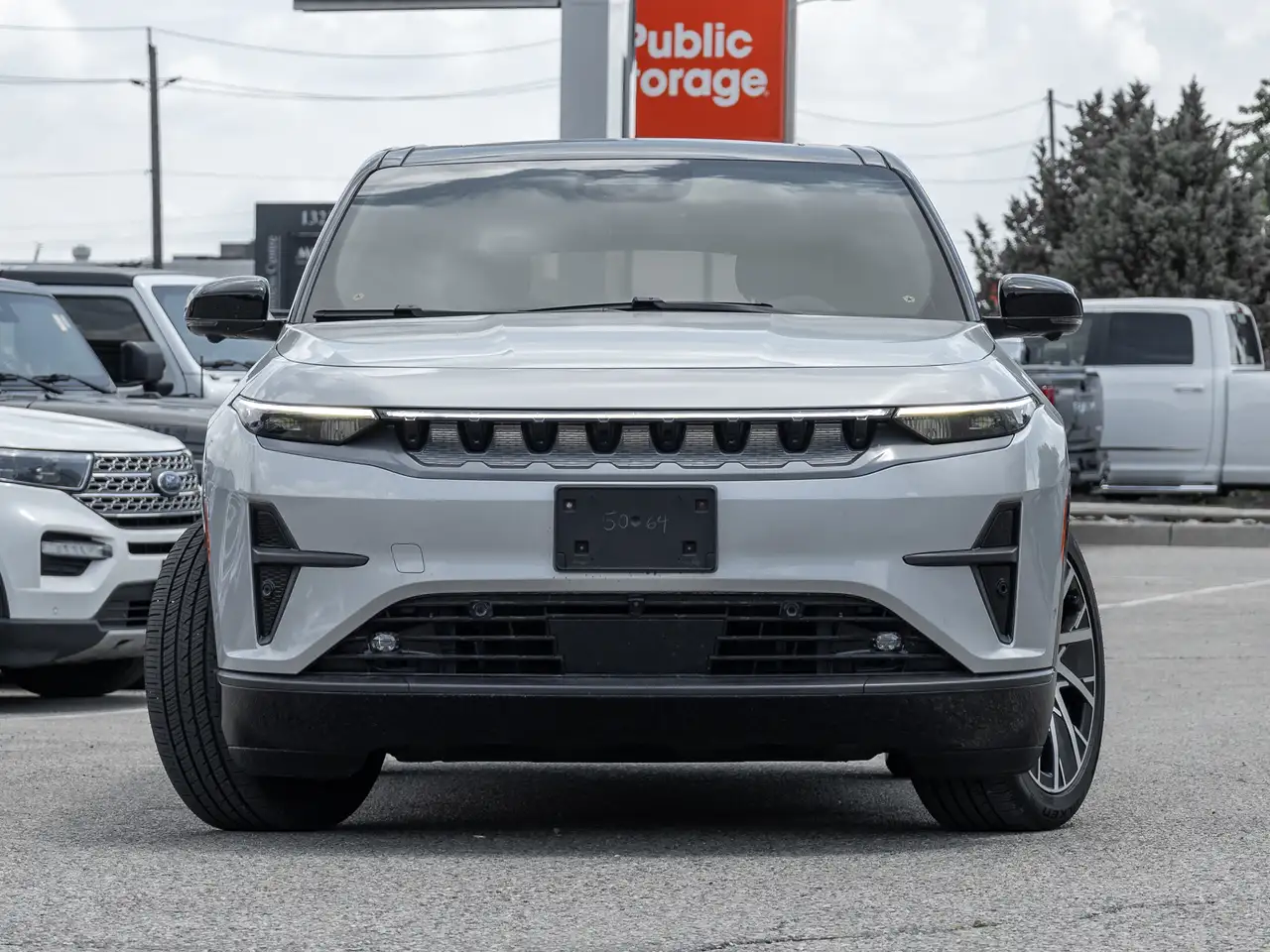 Jeep Wagoneer S - Image 2