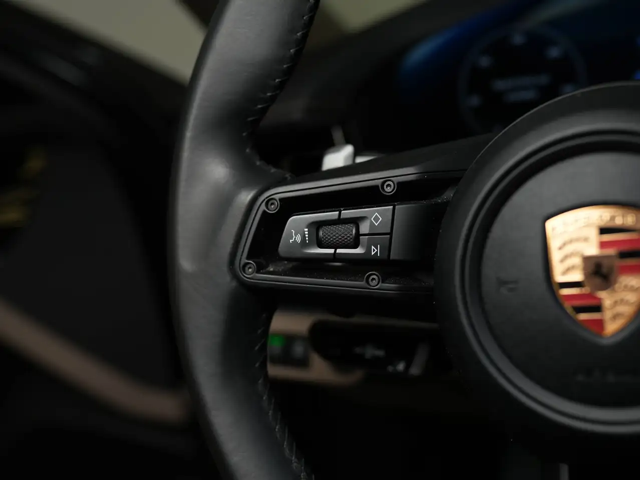 Porsche Panamera - Image 13