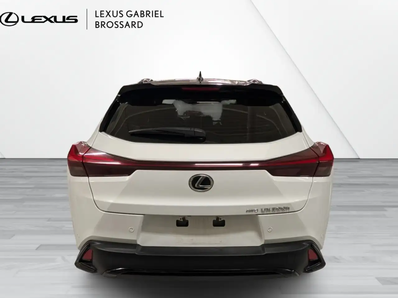 Lexus UX 300h - Image 8