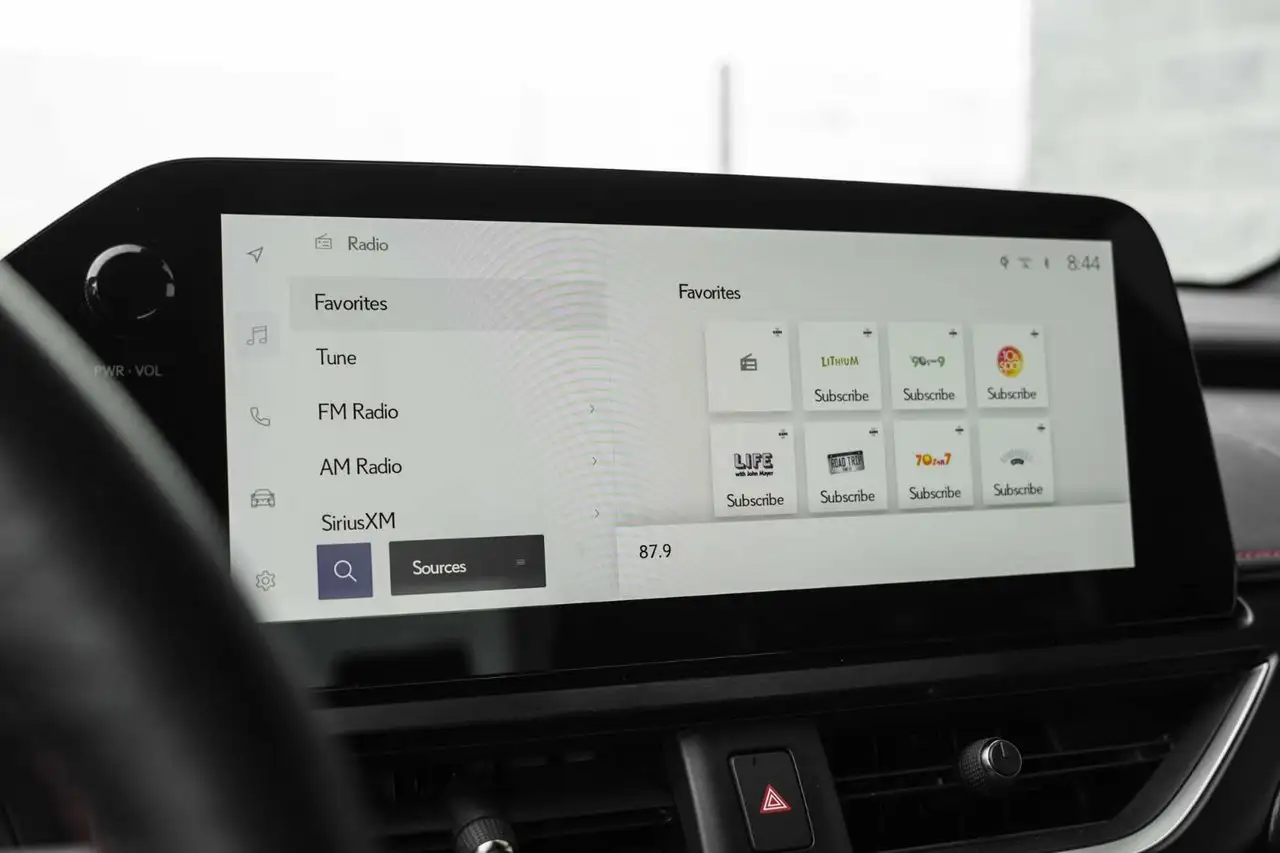 Lexus UX - Image 28