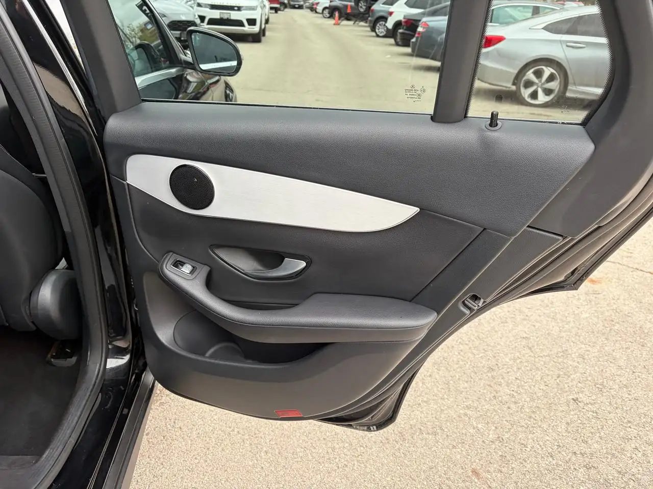 Mercedes-Benz GLC - Image 20