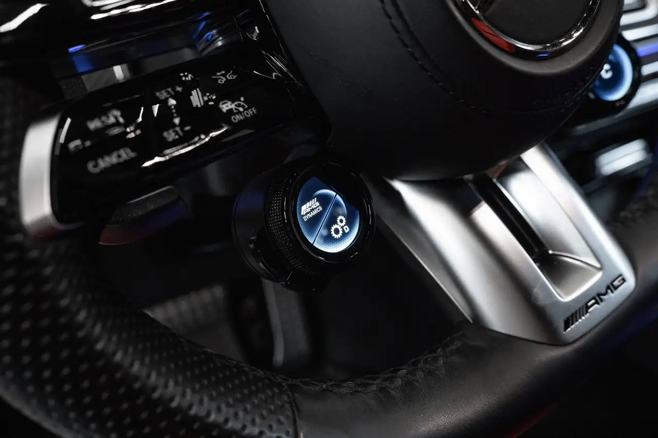 Mercedes-Benz GLE - Image 21