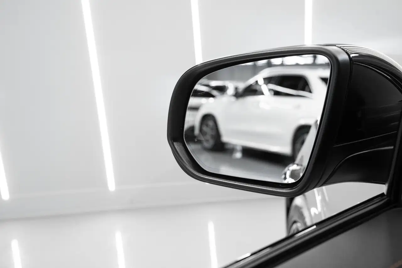 Mercedes-Benz GLE - Image 18