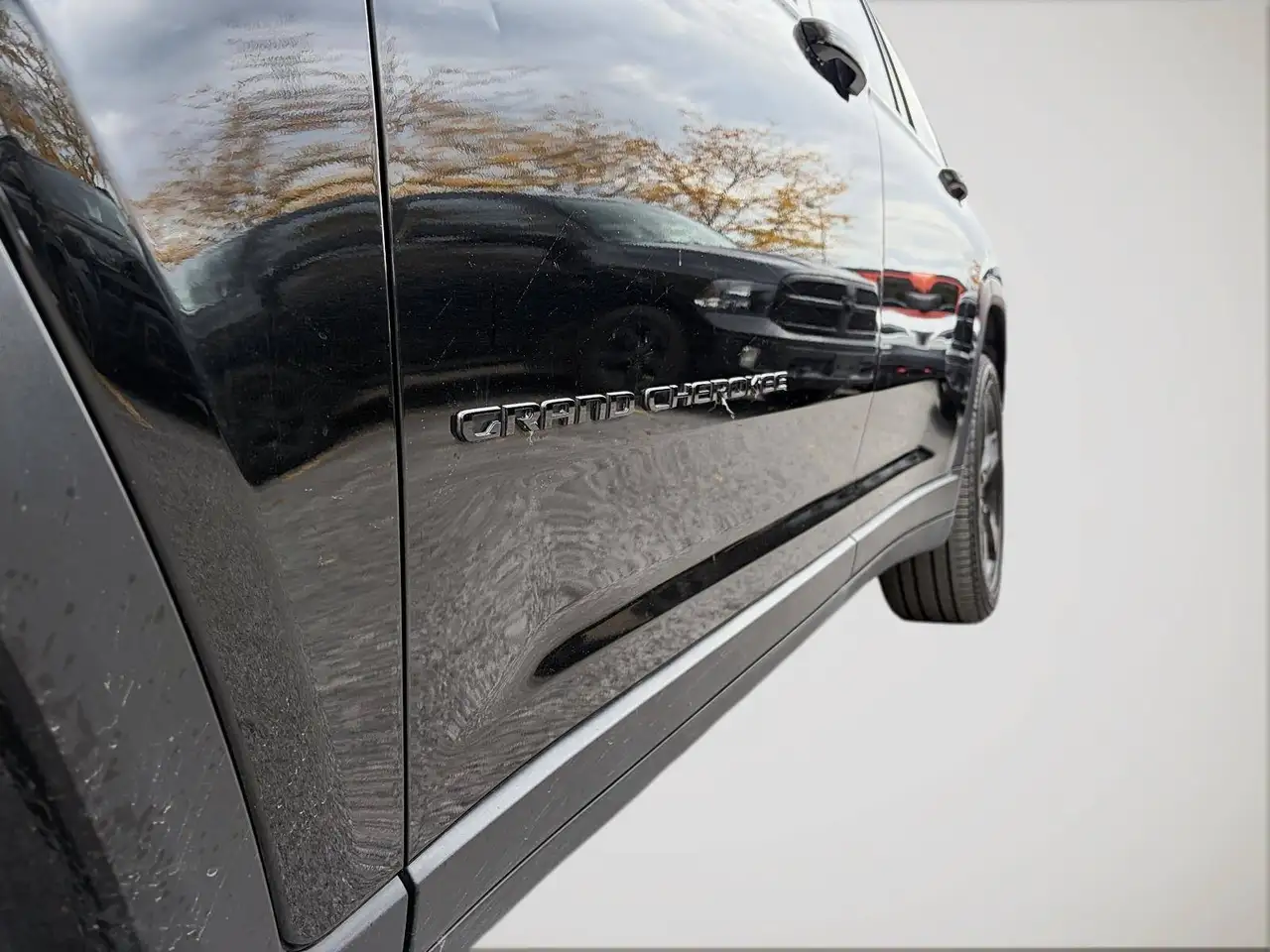 Jeep Grand Cherokee - Image 10