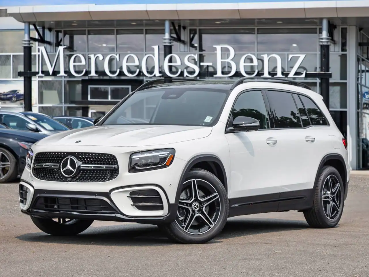 Mercedes-Benz GLB - Image 28